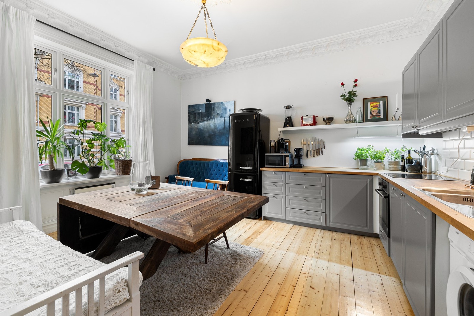 Leiligheten har totalt fire pipeløp som alle nylig er restaurerte. Galleribilde