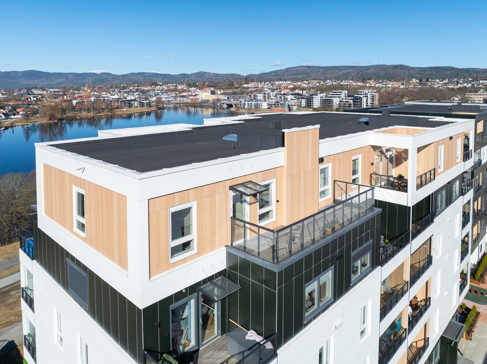 På toppen av "Herkules" med utsikt til byen vår! Galleribilde