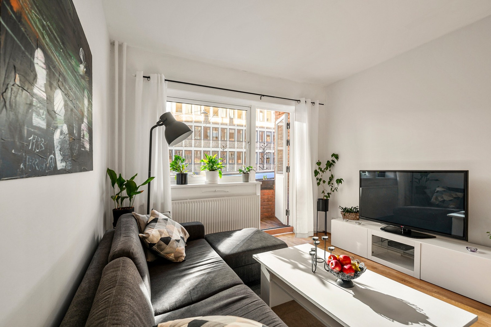 Rommet har en fin utforming som gjør det enkelt å møblere. Galleribilde