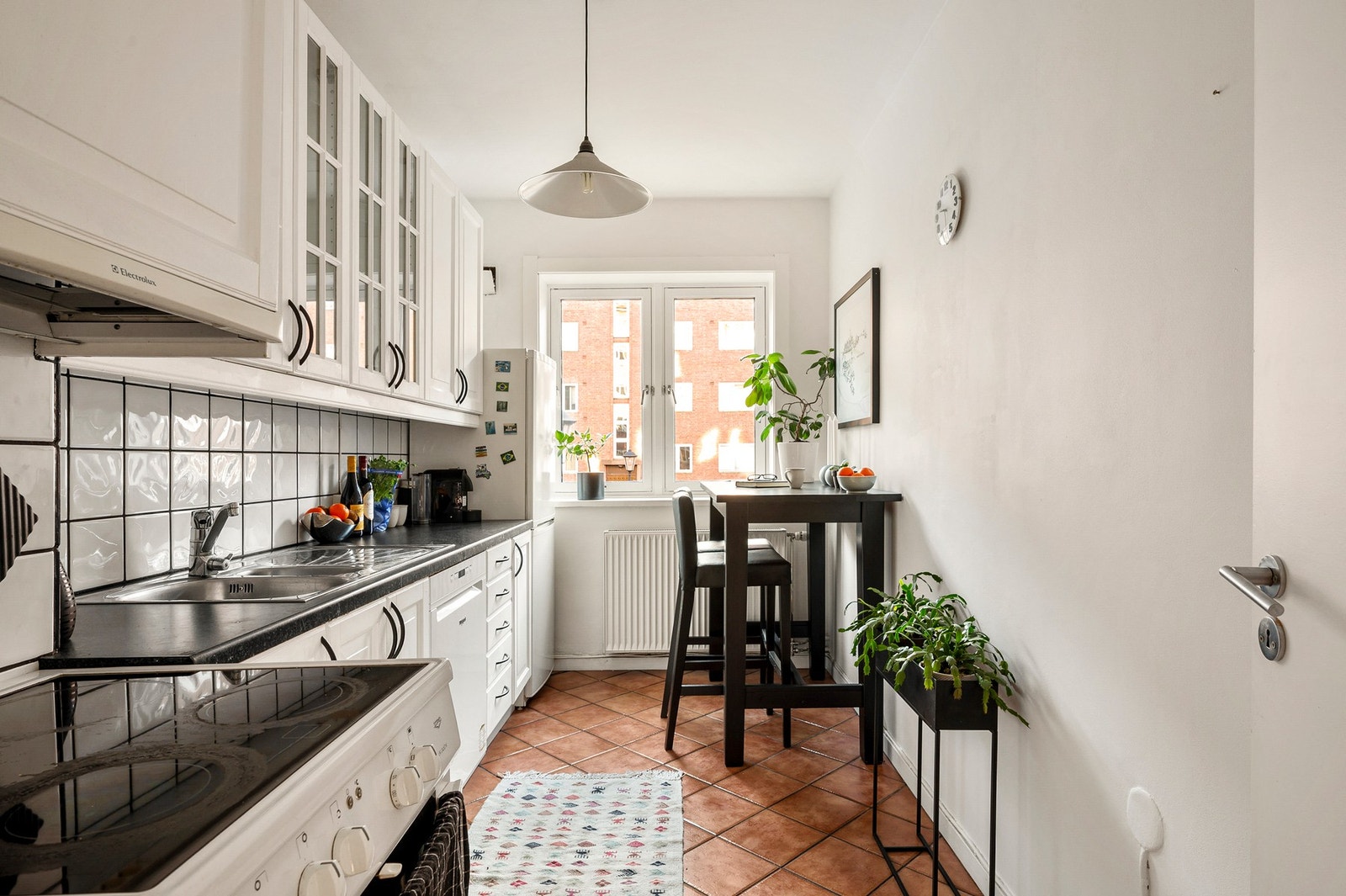 Kjøkkenet ligger i separat rom fra stuen. Galleribilde