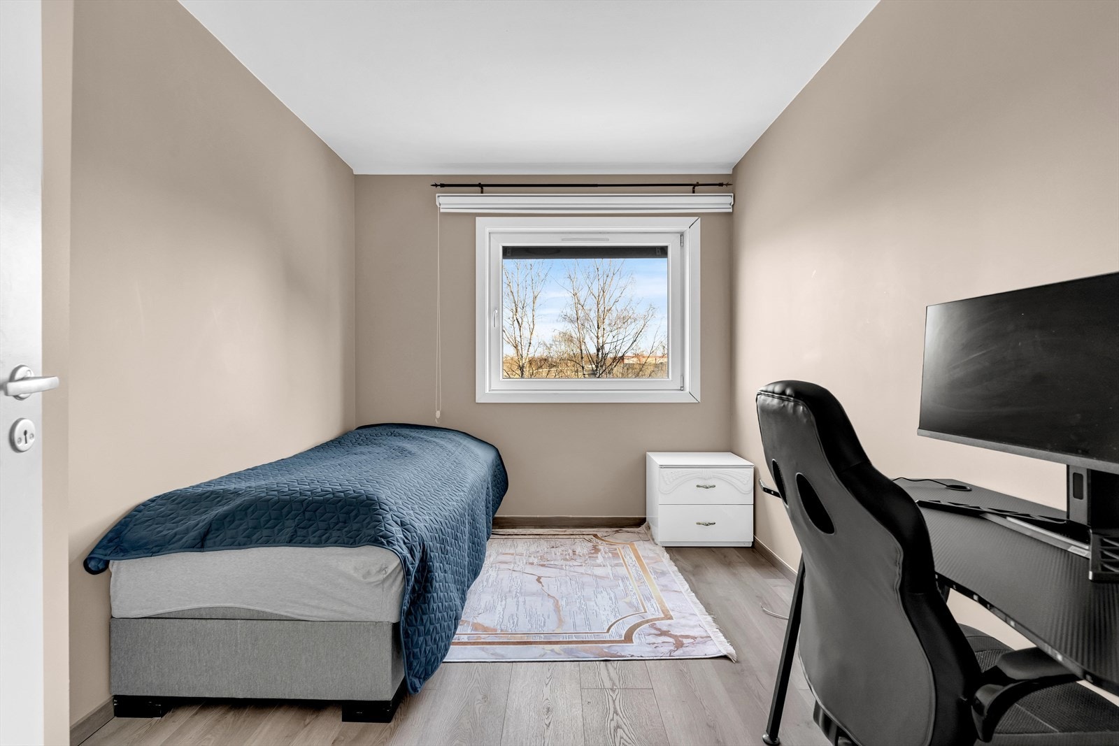 Soverommet kan benyttes som barnerom, gjesterom eller hjemmekontor, avhengig av behov. Galleribilde