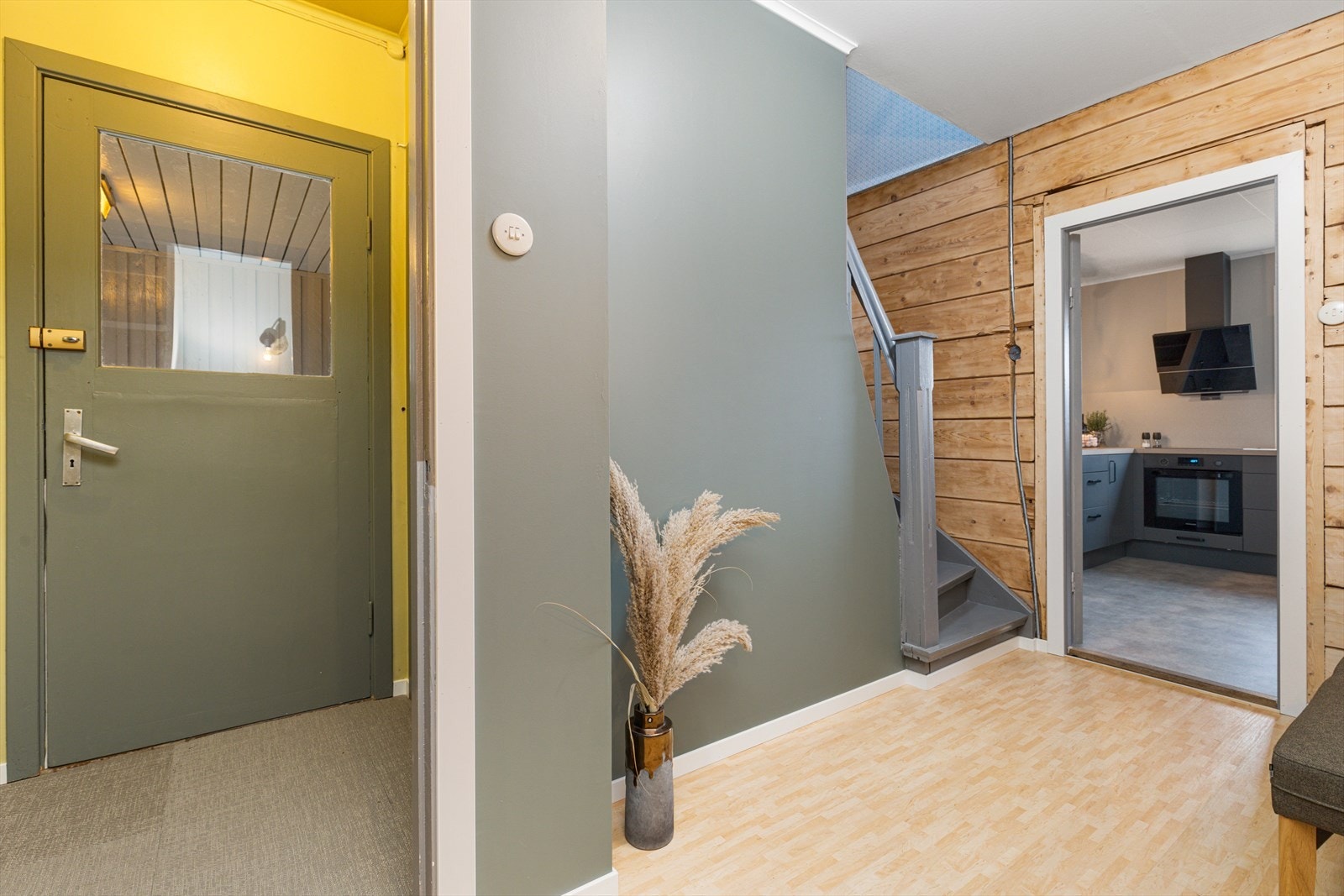 Vindfang og gang/trapperom Galleribilde