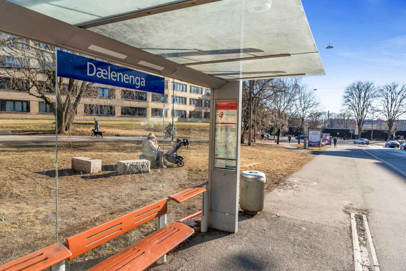 Dælenenga bussholdeplass Galleribilde