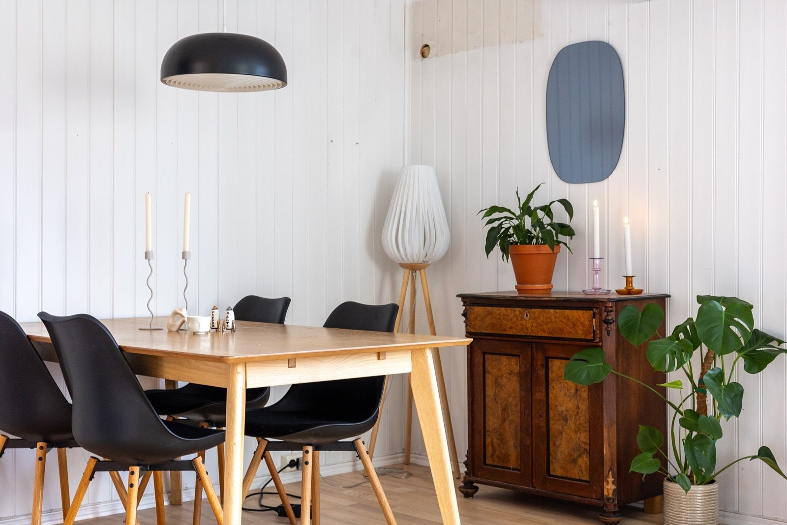 Spisestue. Galleribilde