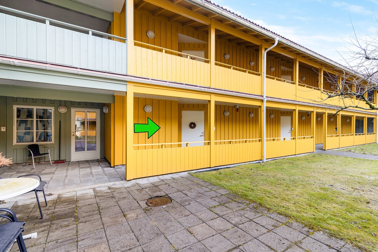 EiendomsMegler1 v/Hanne Holmberg presenterer Frederik Stangs gate 11 - Leiligheten ligger fint til i 1. etasje med tilgang rett ut i borettslagets hyggelige atrium, som er til felles bruk. Galleribilde