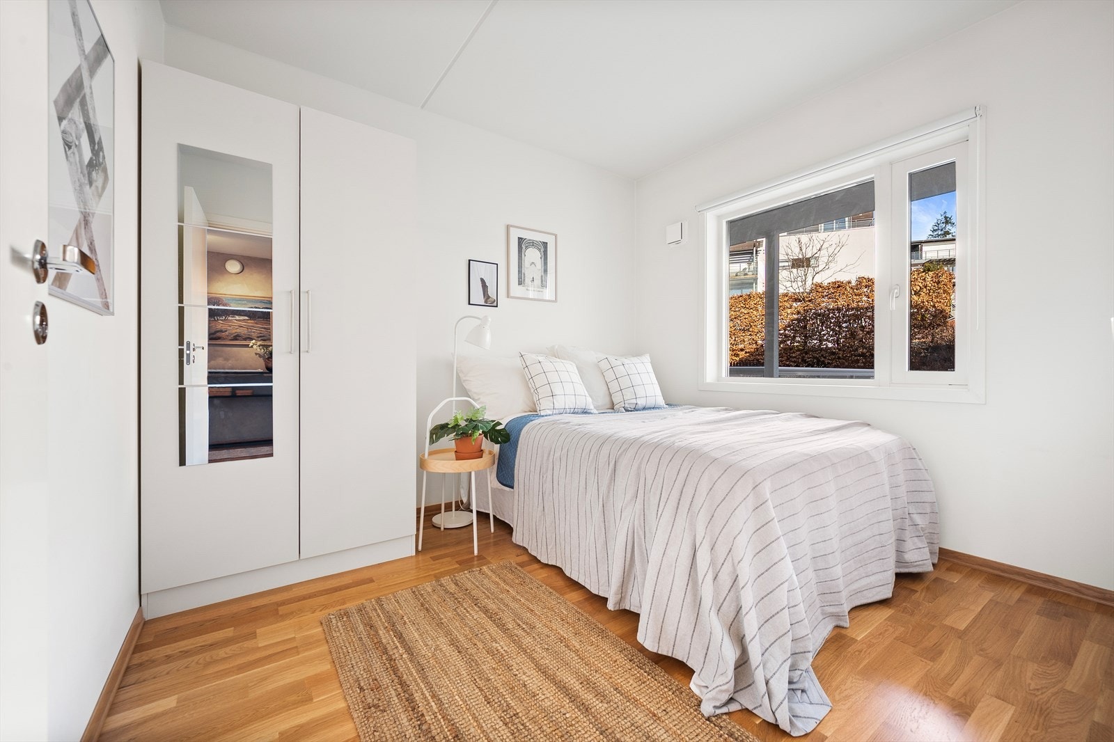 Det andre soverommet er også av god størrelse, og passer perfekt som barnerom, gjesterom eller kontor. Galleribilde