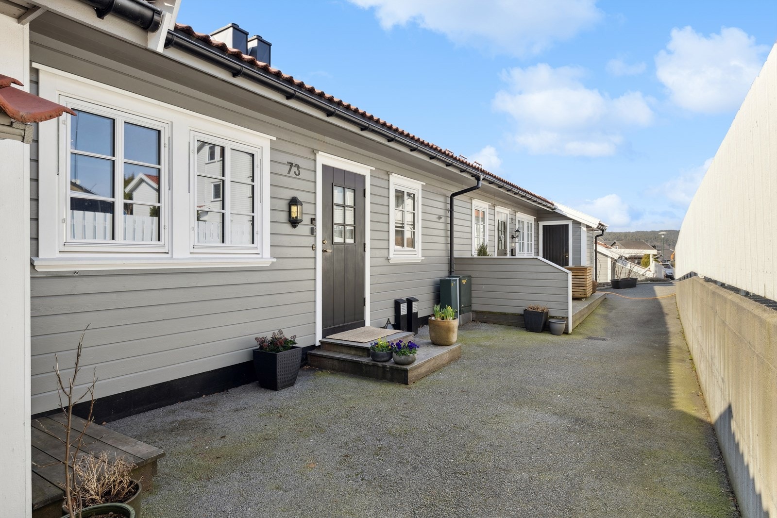 En meget innholdsrik leilighet beliggende i ett barnevennlig og populært område på Vedderheia! Galleribilde