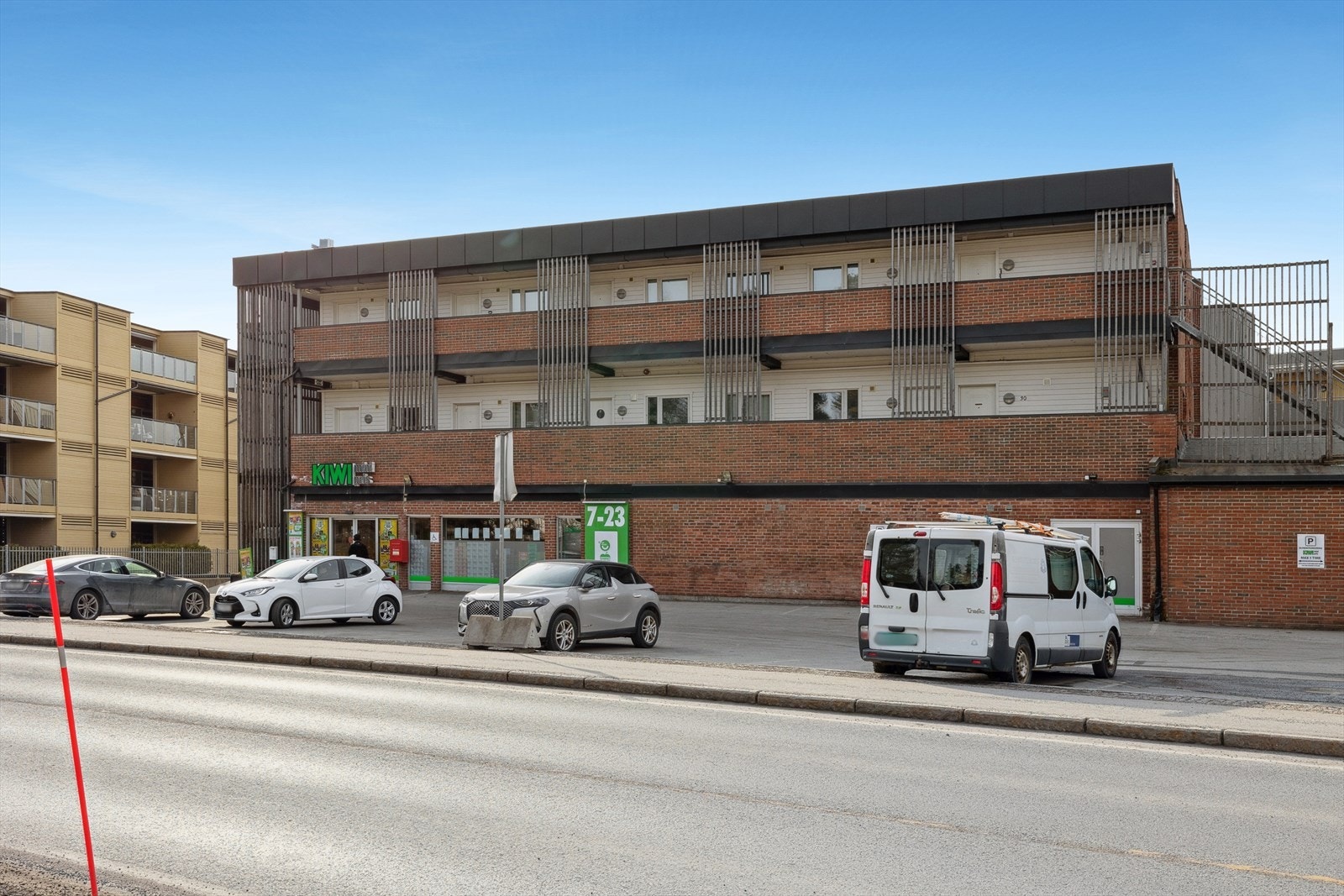 Praktisk m/dagligvare som nærmeste nabo. Galleribilde