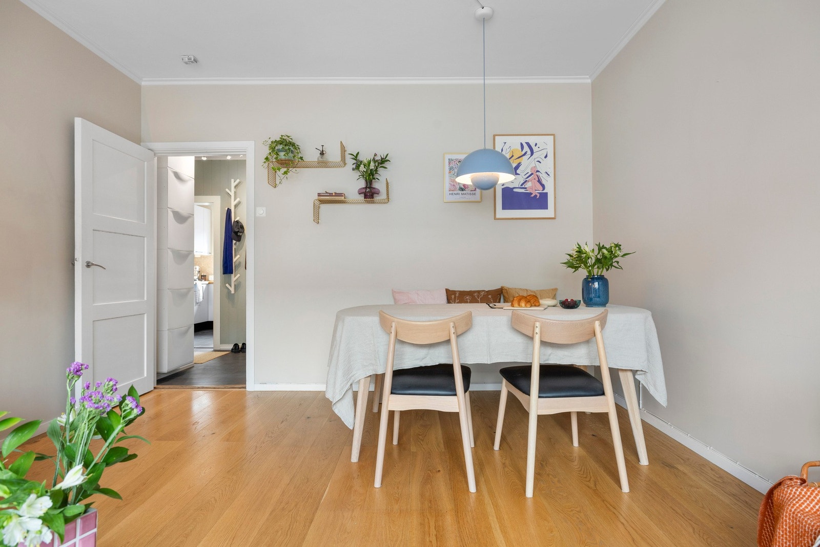 Her kan du samle gode venner og familie til hyggelige middagsselskaper Galleribilde