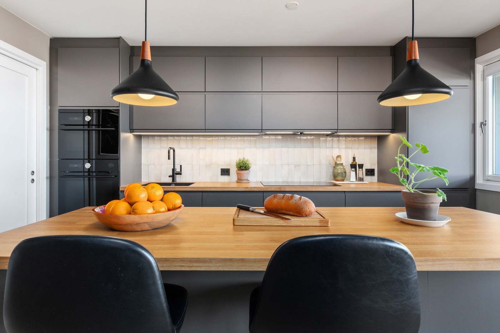 Standarden er høy, og leiligheten er totalrenovert og modernisert. Galleribilde