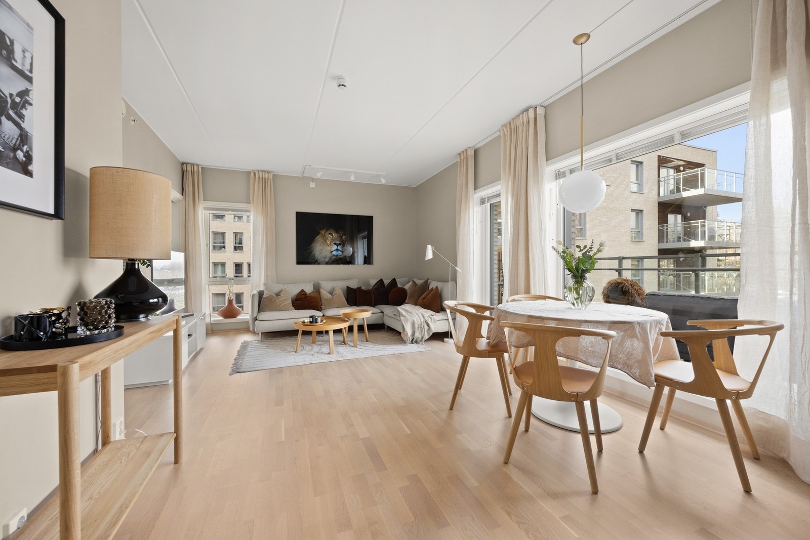 Velkommen til John Strandsruds vei 19 - Presentert av Kenneth Eckmann v/EIE Sandvika Galleribilde