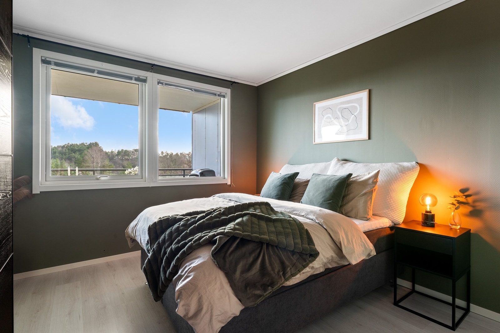 Soverom med god skap og sengeplass Galleribilde