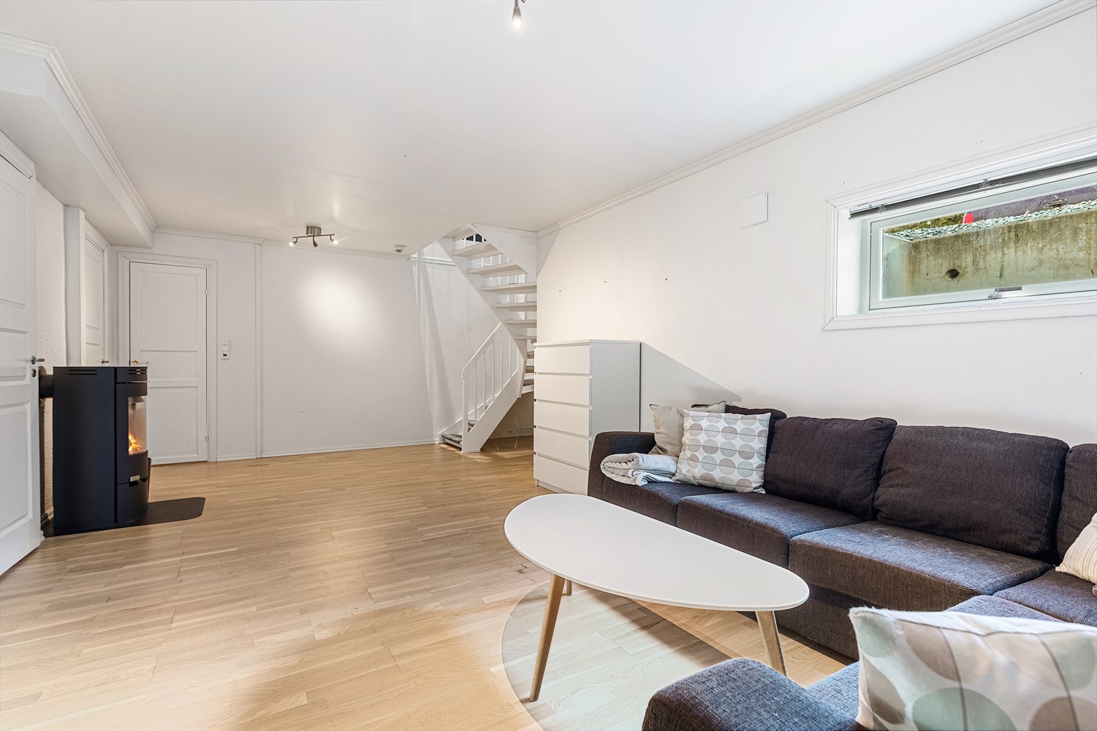 I underetasjen har man i tillegg en praktisk innvendig bod Galleribilde