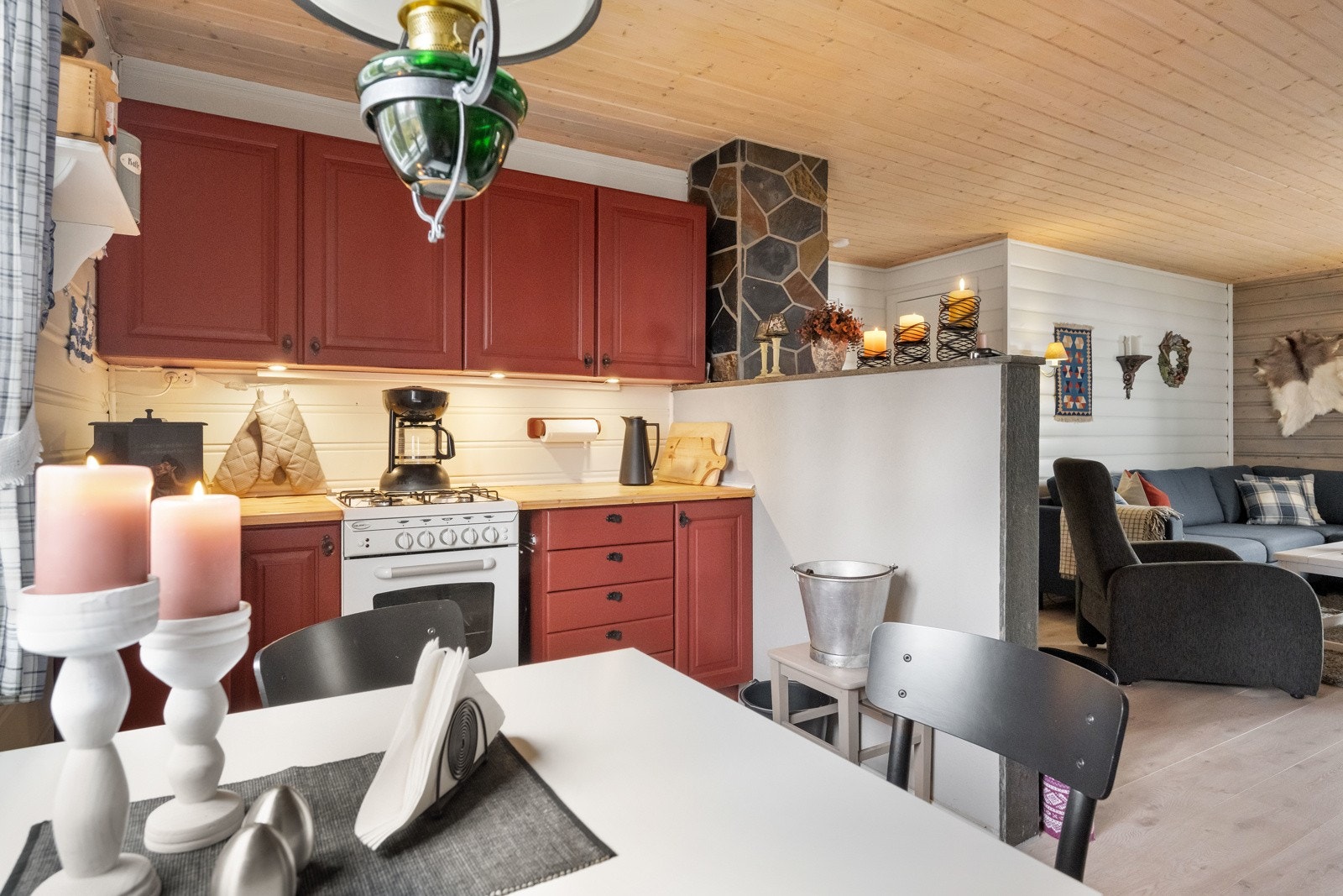 Hytta er fra 1998 og innehar en god standard Galleribilde