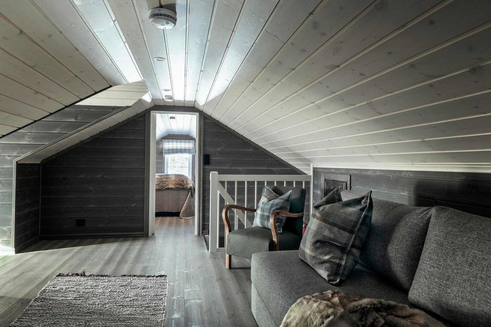 Hemsen er inndelt i 3 gode rom.
Foto fra en oppsatt Rondablikk 120 hytte. Galleribilde