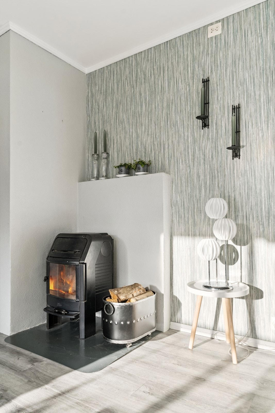 Peis gjev varme og understøtter den gode stemninga i bustaden. Galleribilde