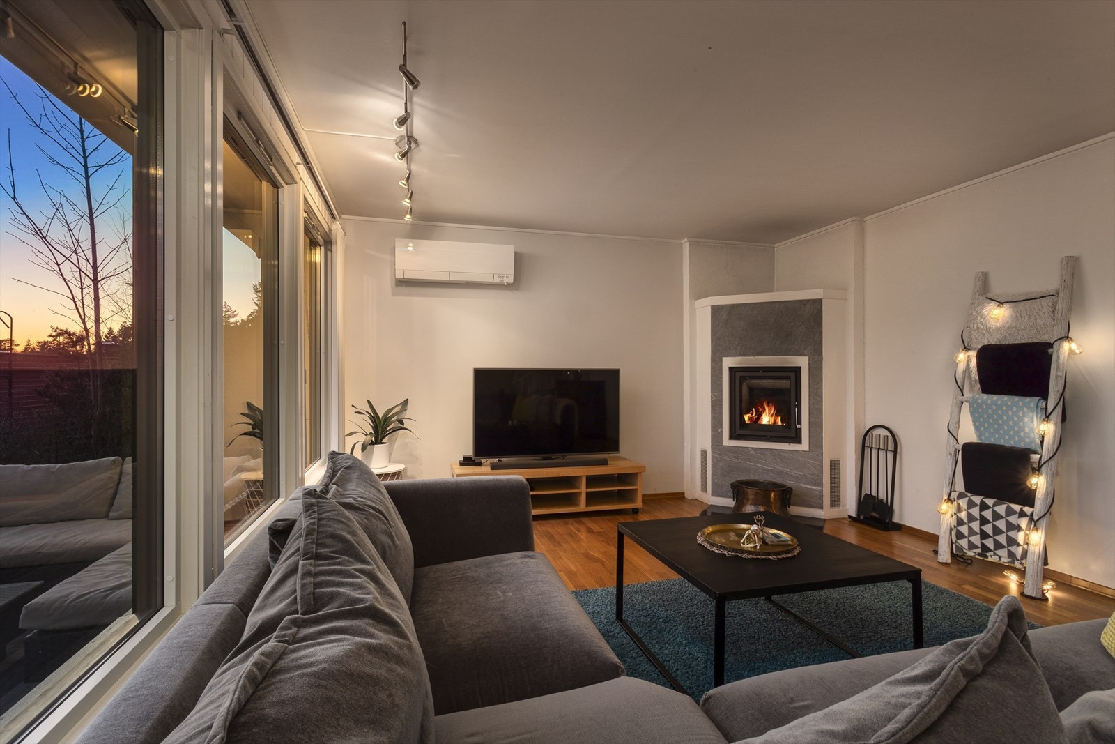 Kveldsstemning. Galleribilde