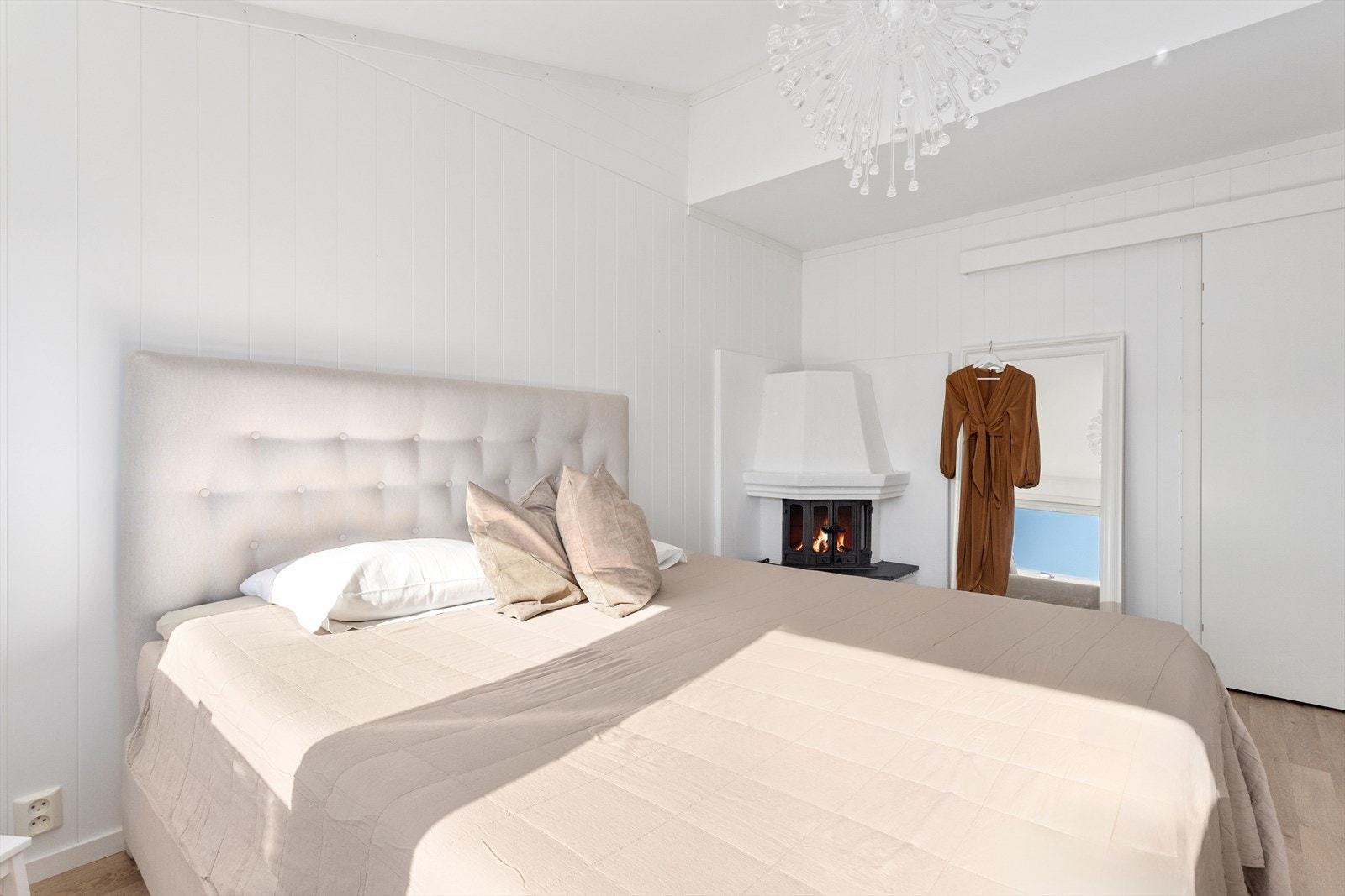 Hovedsoverom med videre tilgang til bod. Galleribilde