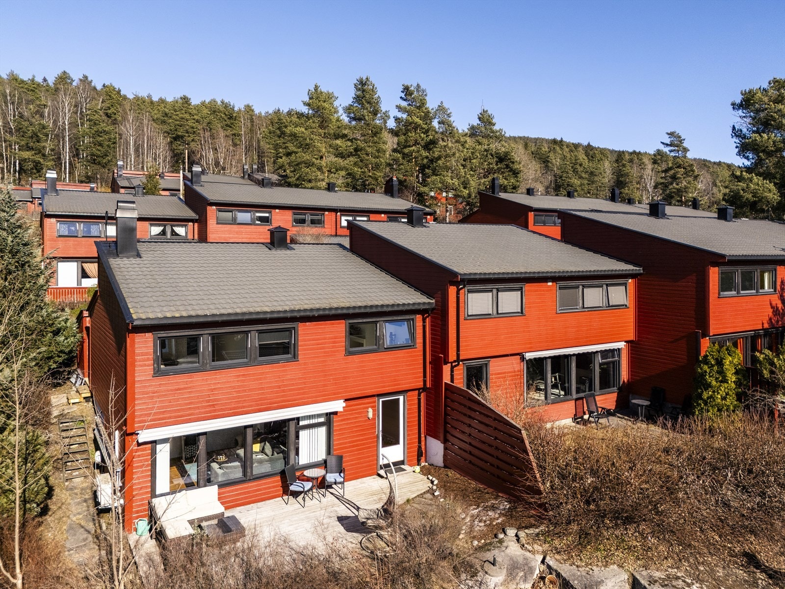 Borettslaget har i nyere tid pusset opp utvendig byningsdeler som kledning, , rør, tak, vinduer og dører. Galleribilde