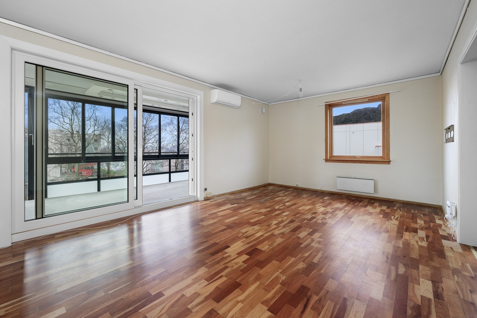 Stue med utgang til balkong Galleribilde