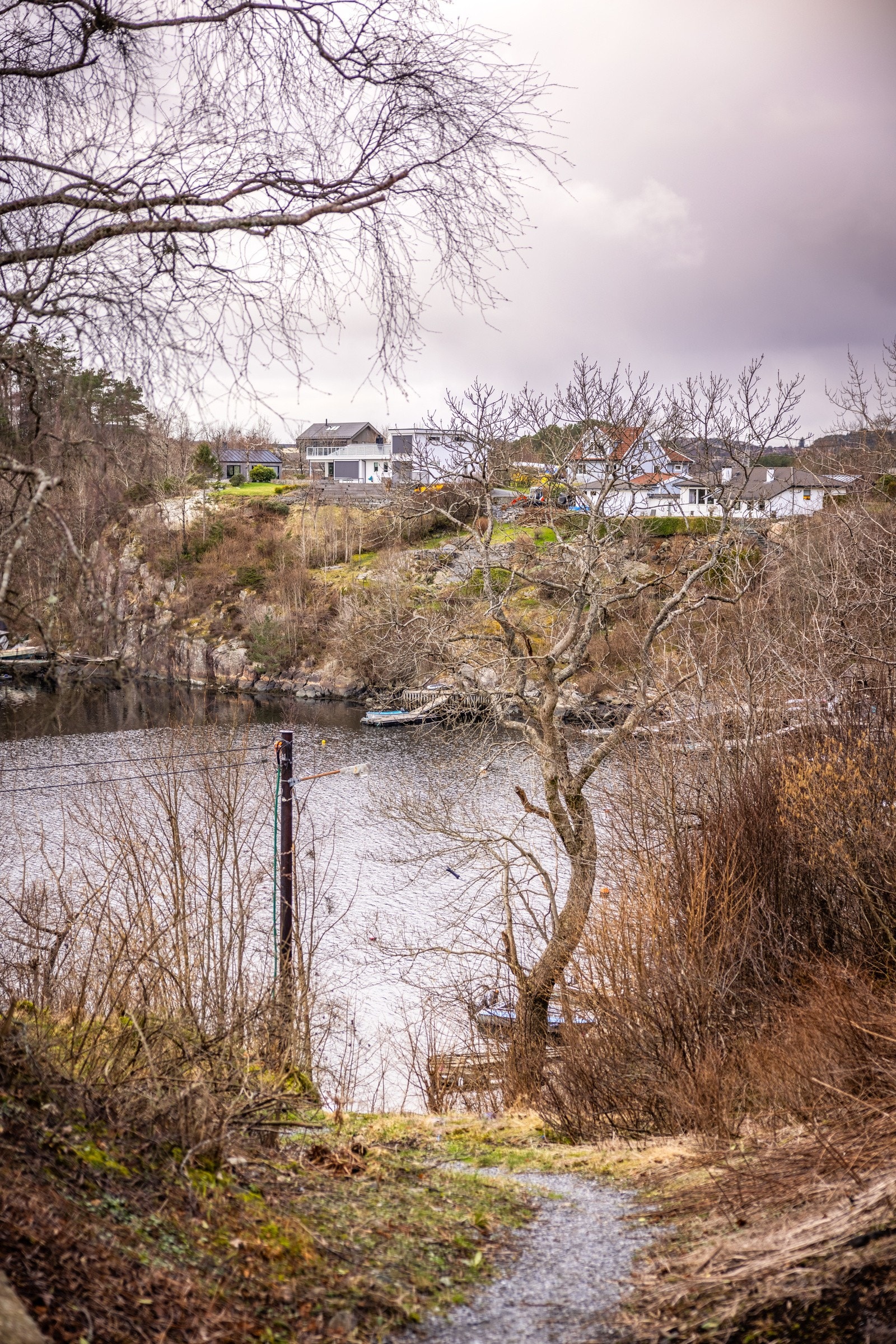 - Dette er et unikt og populært område med kort vei til sjø, gode rekreasjonsområder og fiske- og bademuligheter - Galleribilde