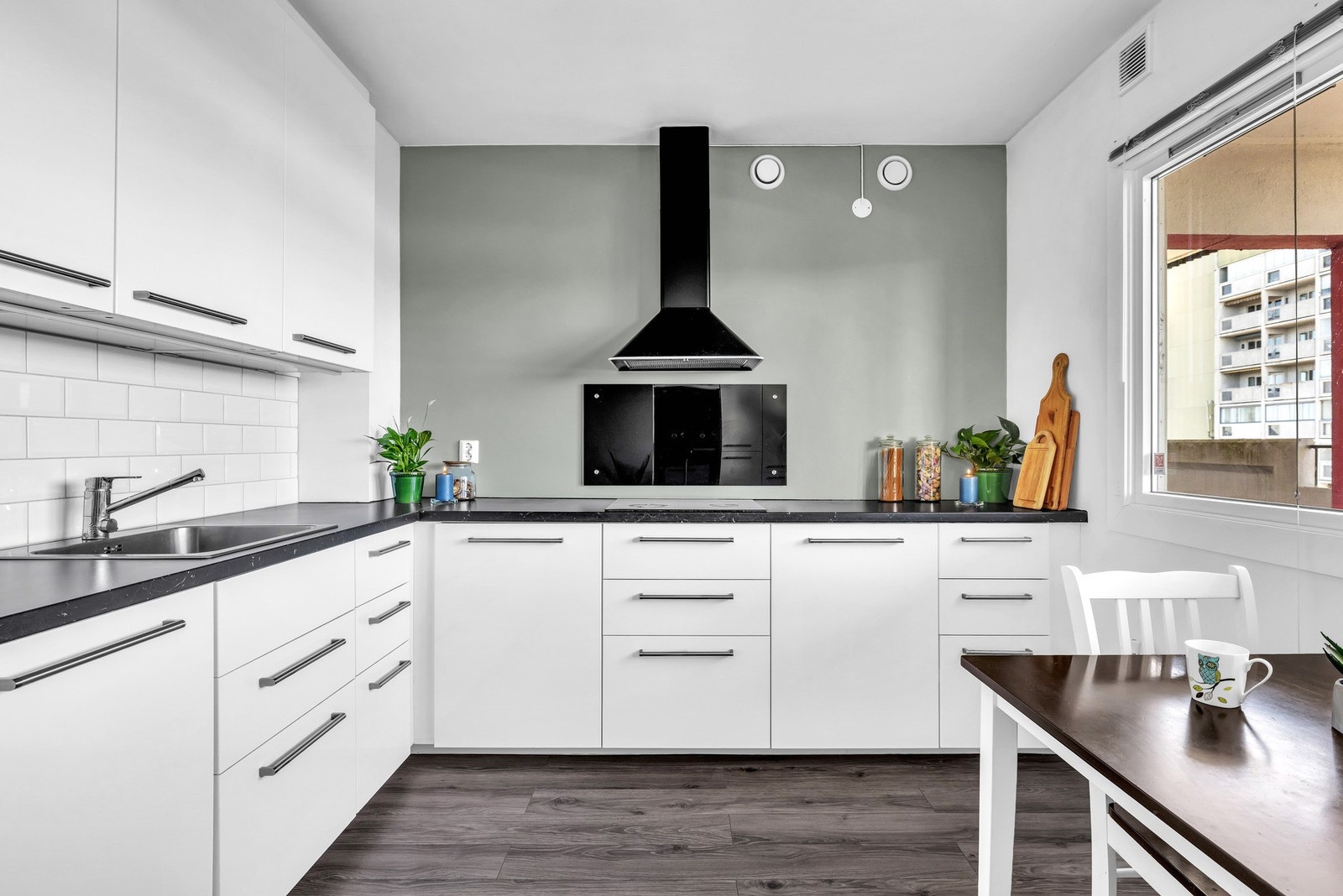 Både kjøkken og bad er fra 2019. Galleribilde