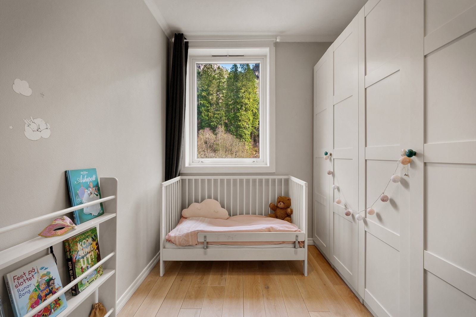 - Perfekt som barne- eller gjesterom - Galleribilde