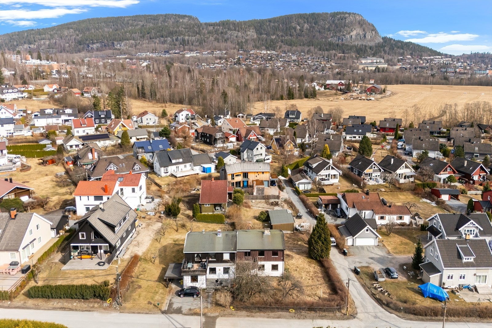 Med gode treningsmuligheter rett utenfor døra, kort vei til barnehage og skole, og ca. 10 min. rask gange til Rykkinnsenteret, er dette et meget familievennlig område som passer perfekt for alle aldere. Galleribilde