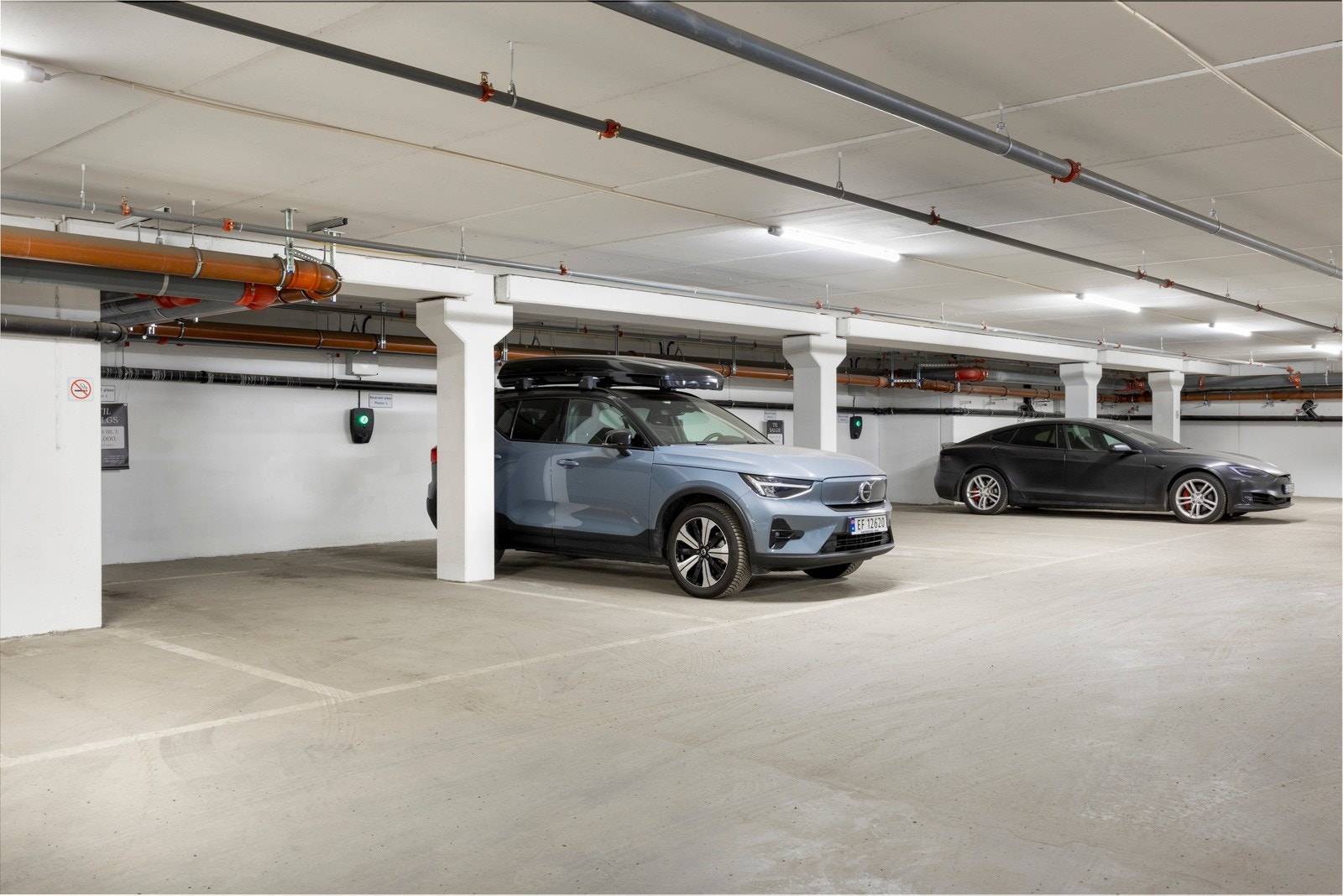 Plassene ligger inn mot vegg. Galleribilde