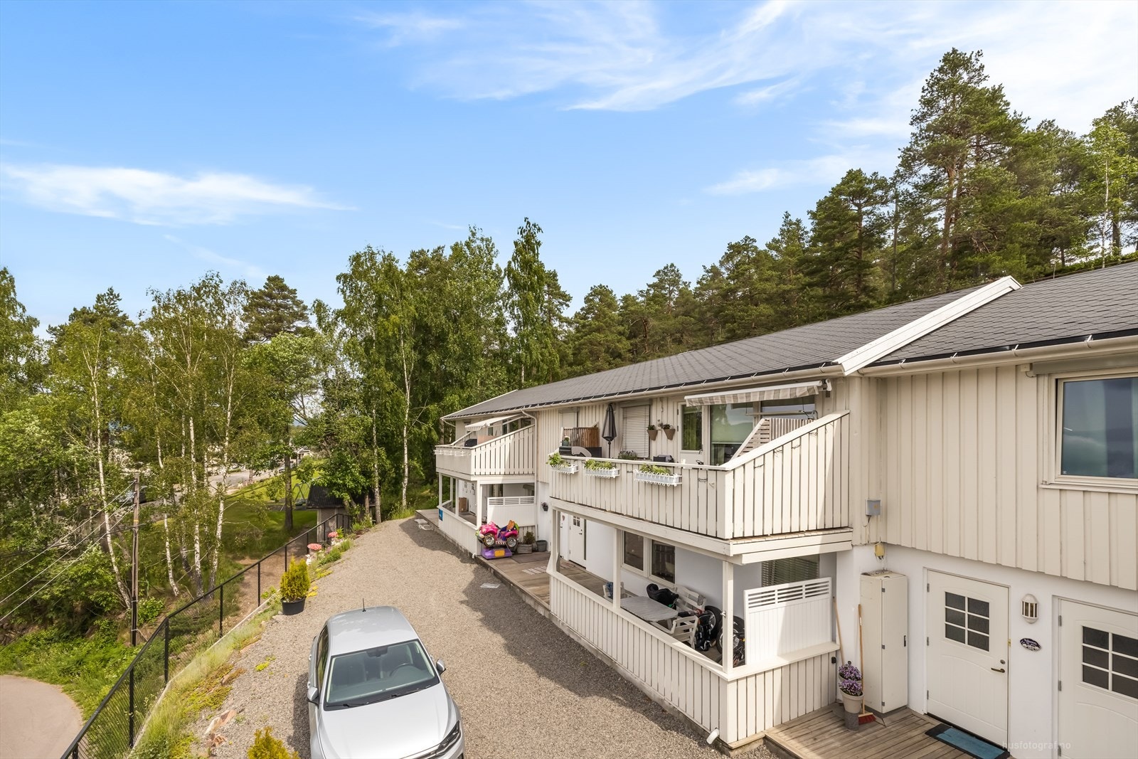 Nærhet til skog og turområder Galleribilde