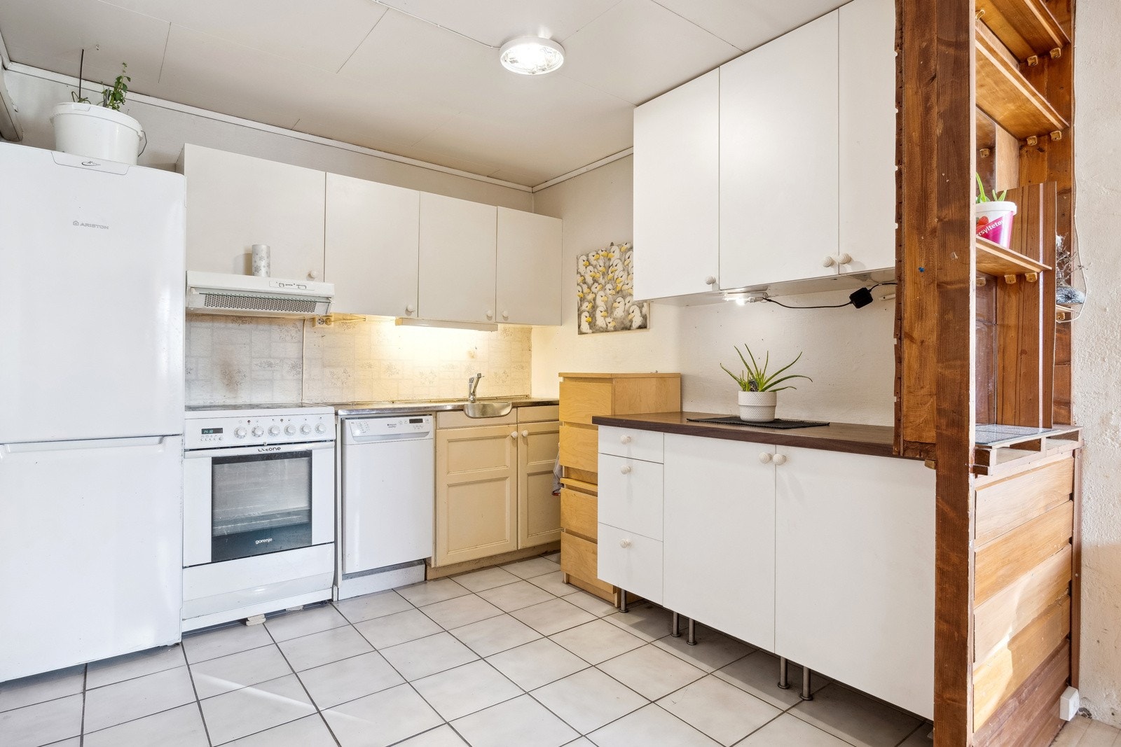 Nåværende eier har leid ut deler av underetasjen som del av egen bolig. Galleribilde