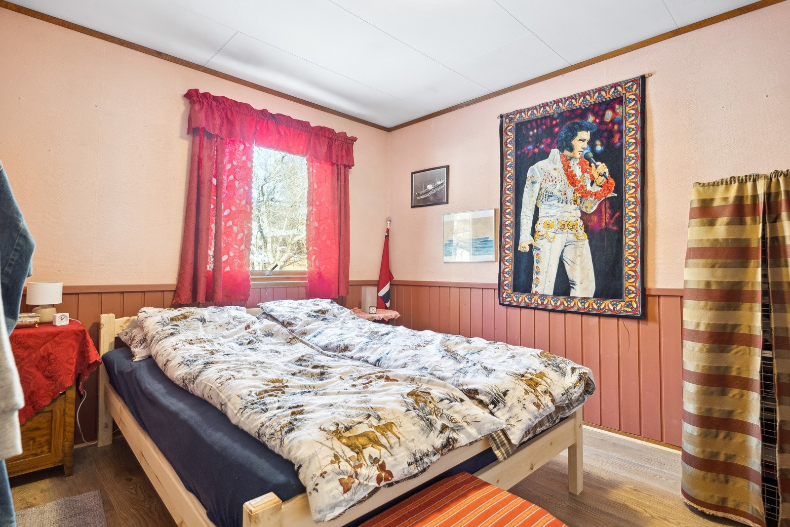 Soverom nr. 1 i 1.etasje Galleribilde