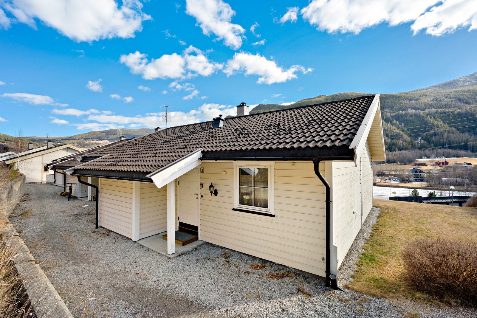 Hele huset er nymalt mai 2025 (etter fotografering). Se selgers bilder Galleribilde