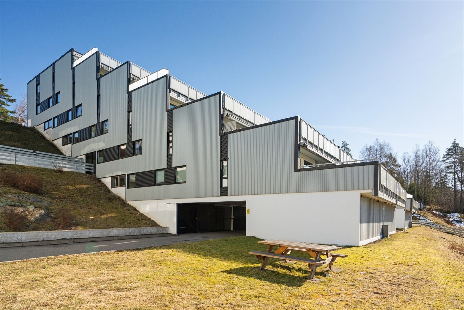 Nærhet til flotte turområder som feks. Mossemarka eller Nesparken. Galleribilde