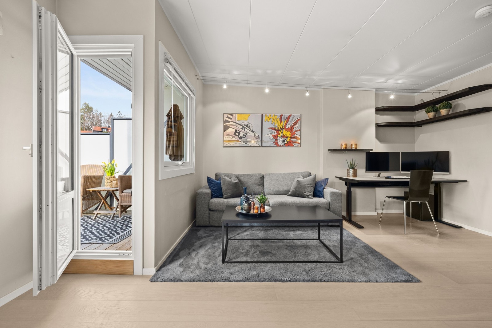 Fra stuen er det adkomst til balkongen Galleribilde
