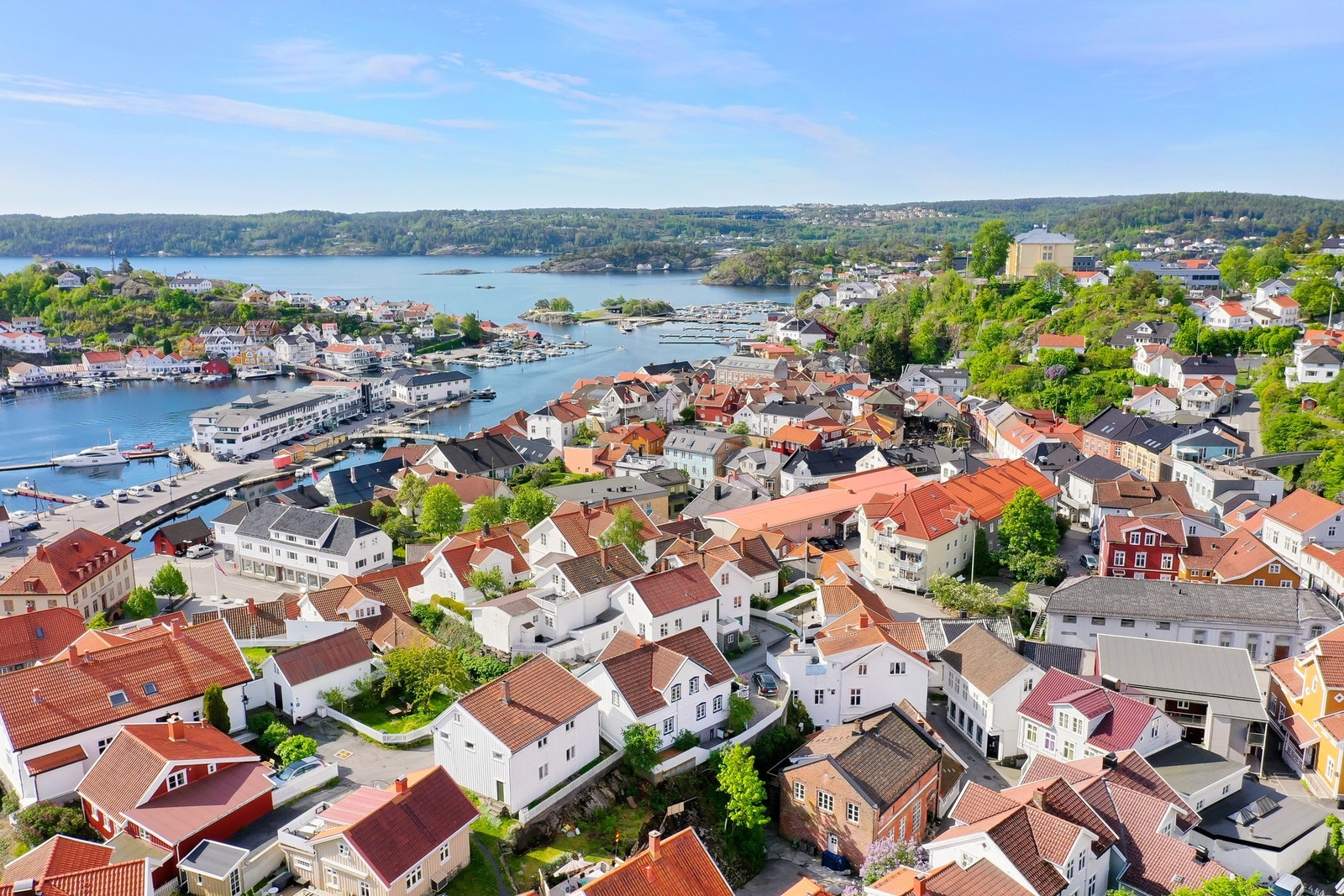 Du kan glede deg over et rikt utvalg av servicetilbud rett i nærheten av boligen. Galleribilde