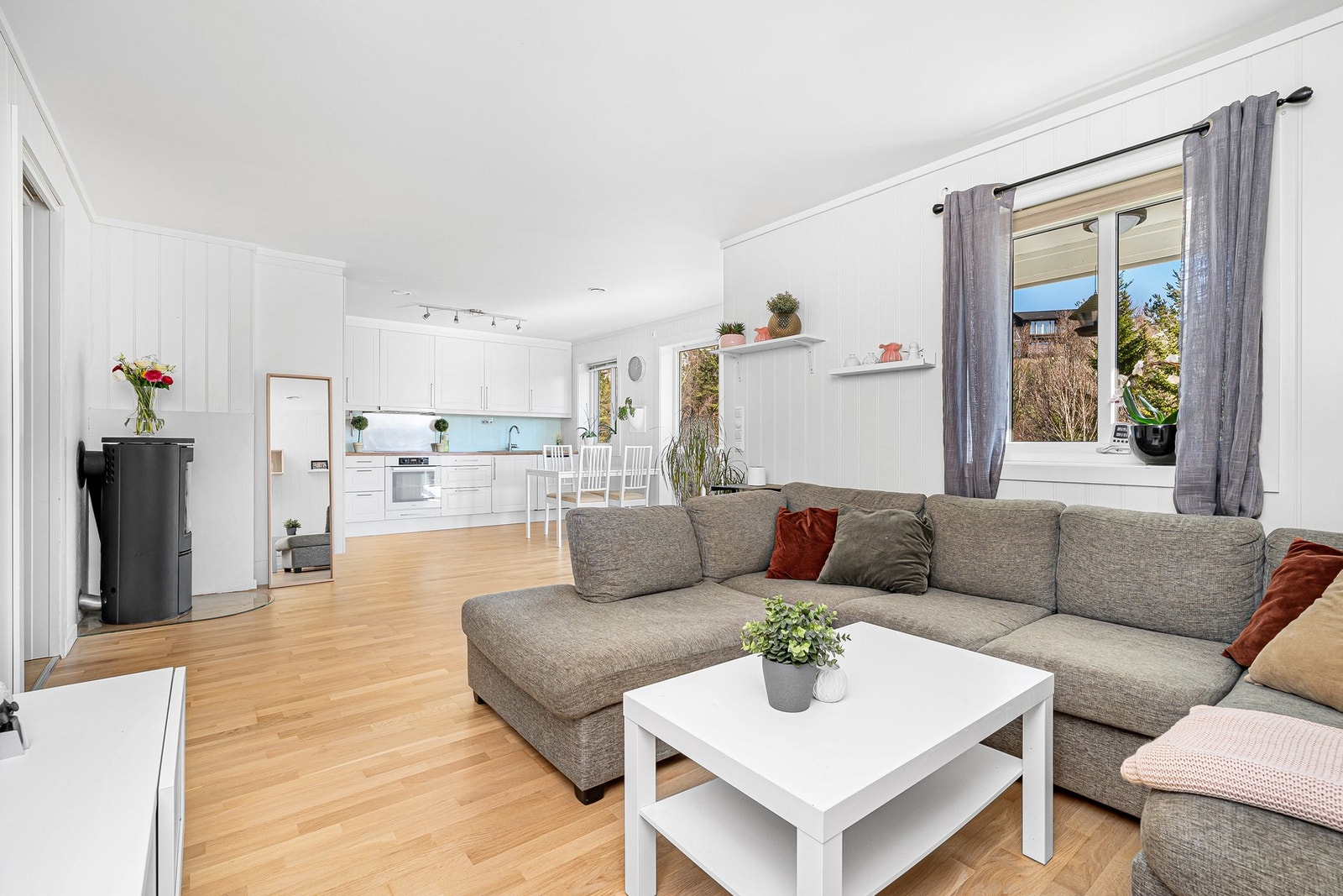 Stue med peisovn Galleribilde