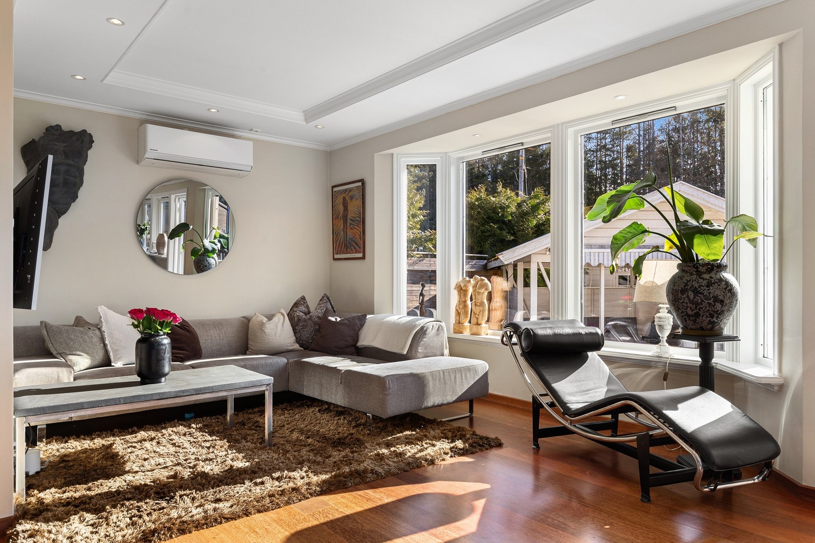 Det er montert varmepumpe i stuen Galleribilde