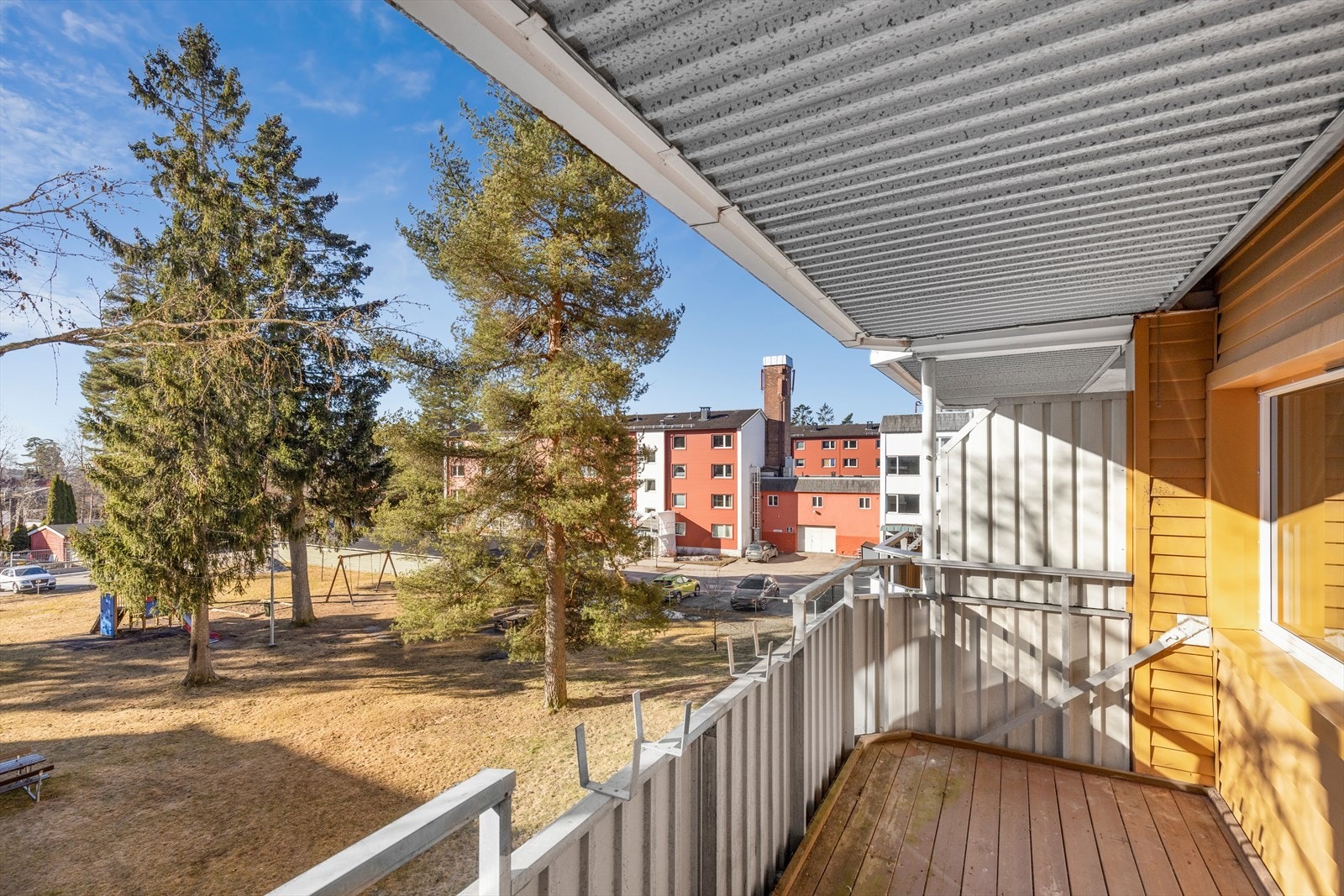 De fine dagene kan nytes på den 10 kvm. store balkongen. Galleribilde