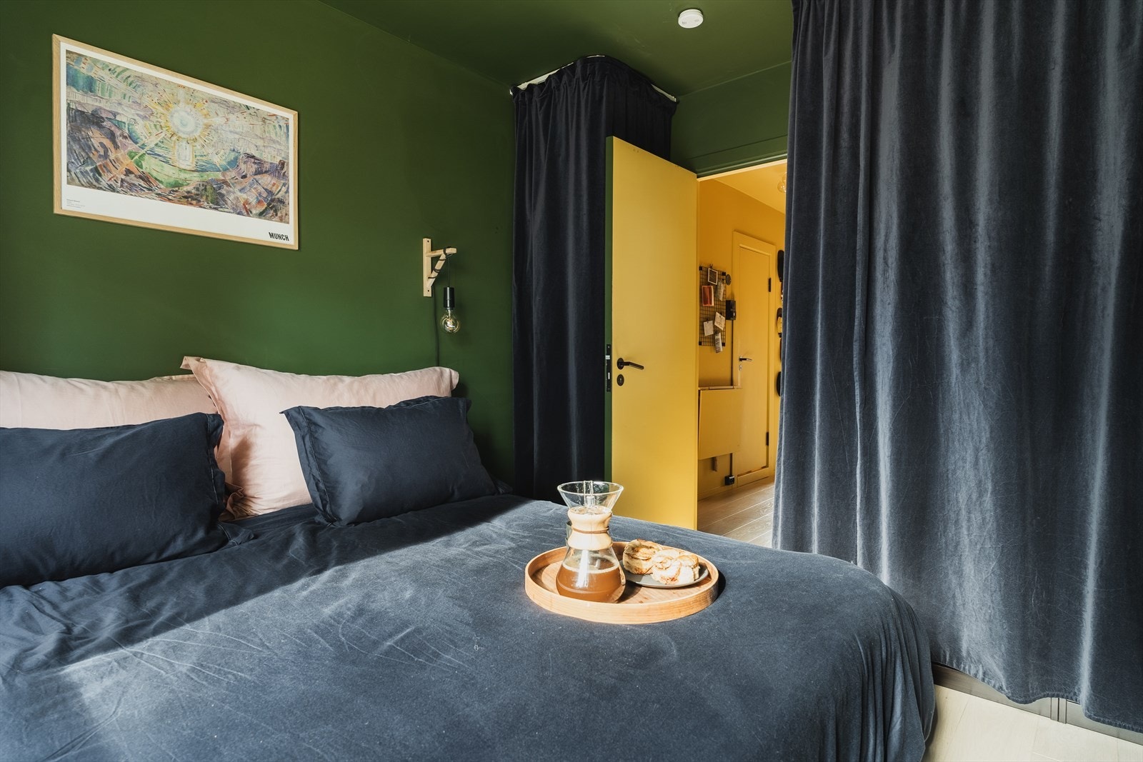 Hovedsoverom med adkomst fra entrè Galleribilde