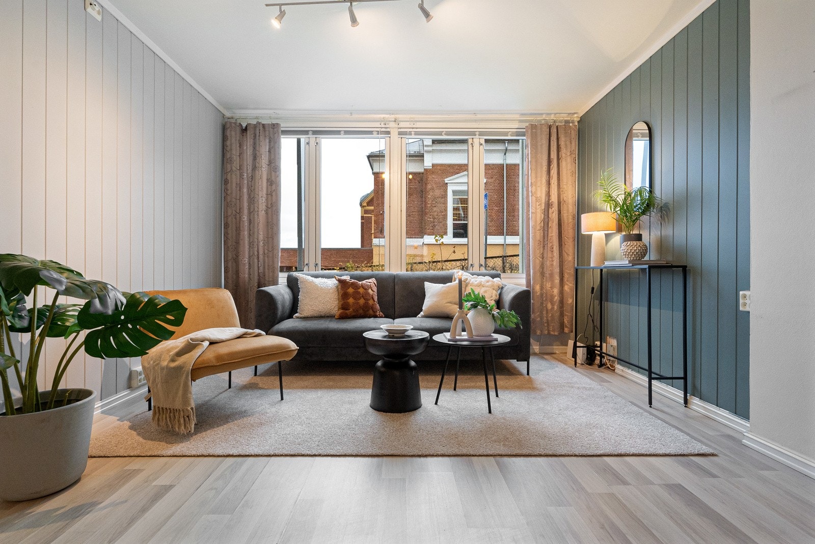 Åpne løsning er populært og svært praktisk i mindre leiligheter, da den gir en følelse av mer romslighet. Galleribilde