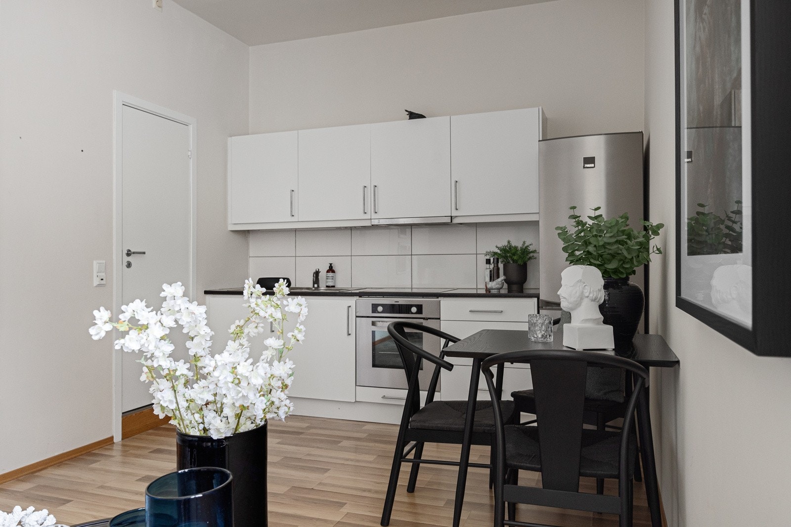 Dør inn til badet. Galleribilde