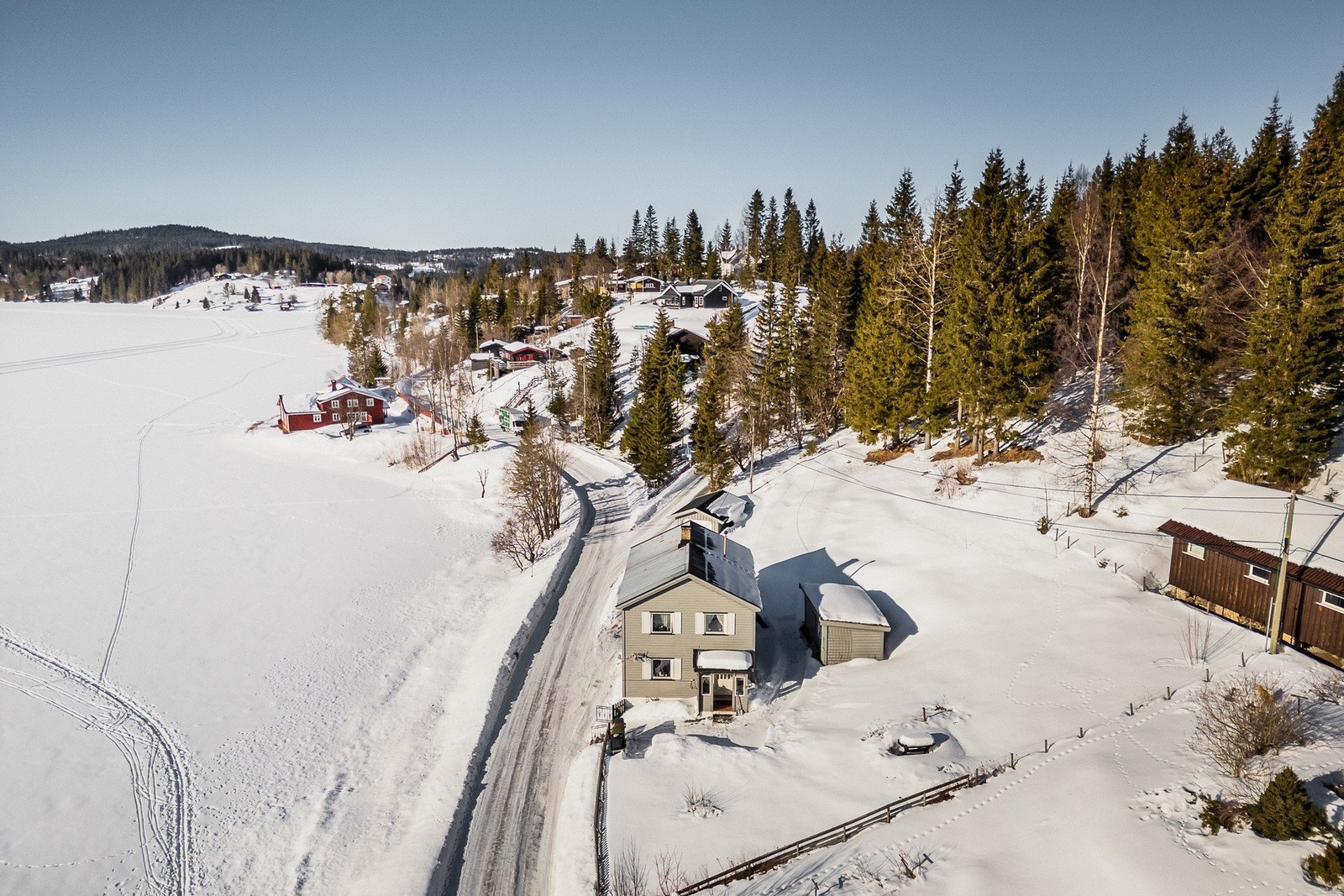 Naturskjønt område med fantastisk utsikt over Myllavannet. Galleribilde