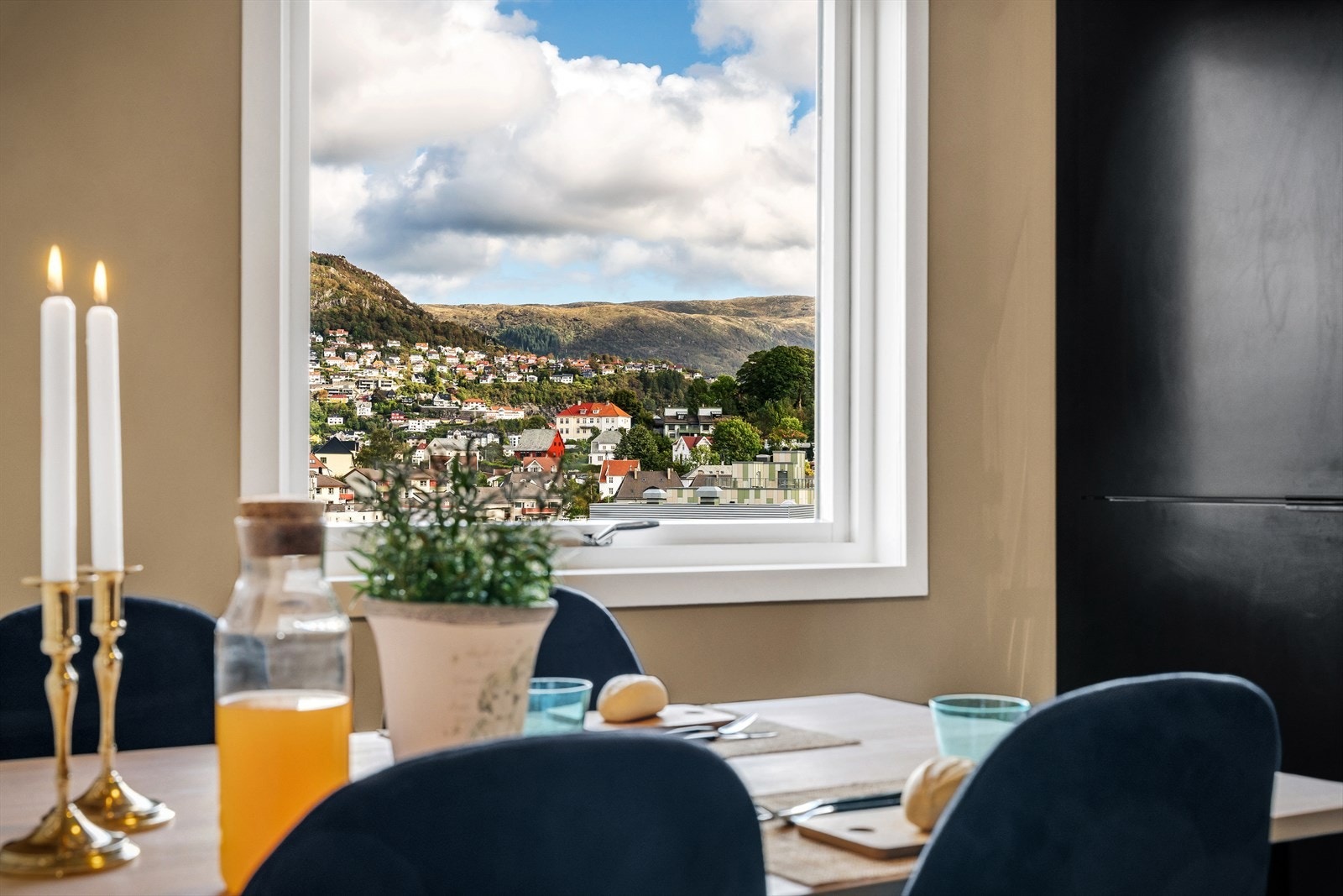 - Nyt frokosten med nydelig utsyn - Galleribilde