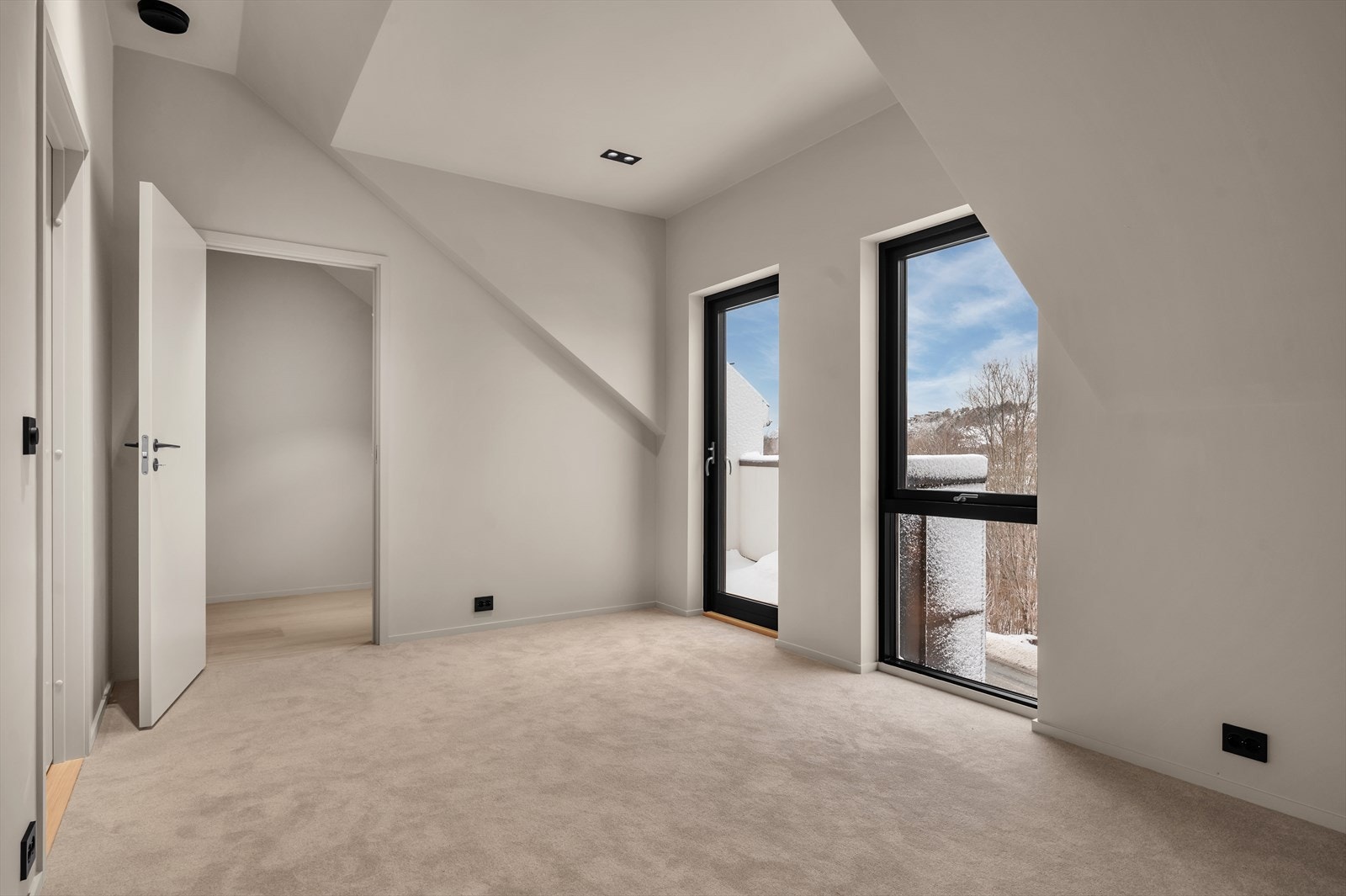 Med walk-in-closet Galleribilde