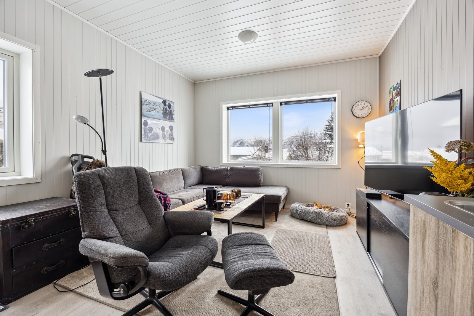 UTLEIELEILIGHET NORD stue Galleribilde