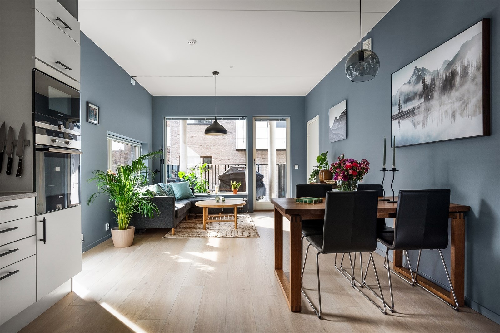 Den åpne løsningen skaper gode muligheter for å møblere i ulike soner. Galleribilde