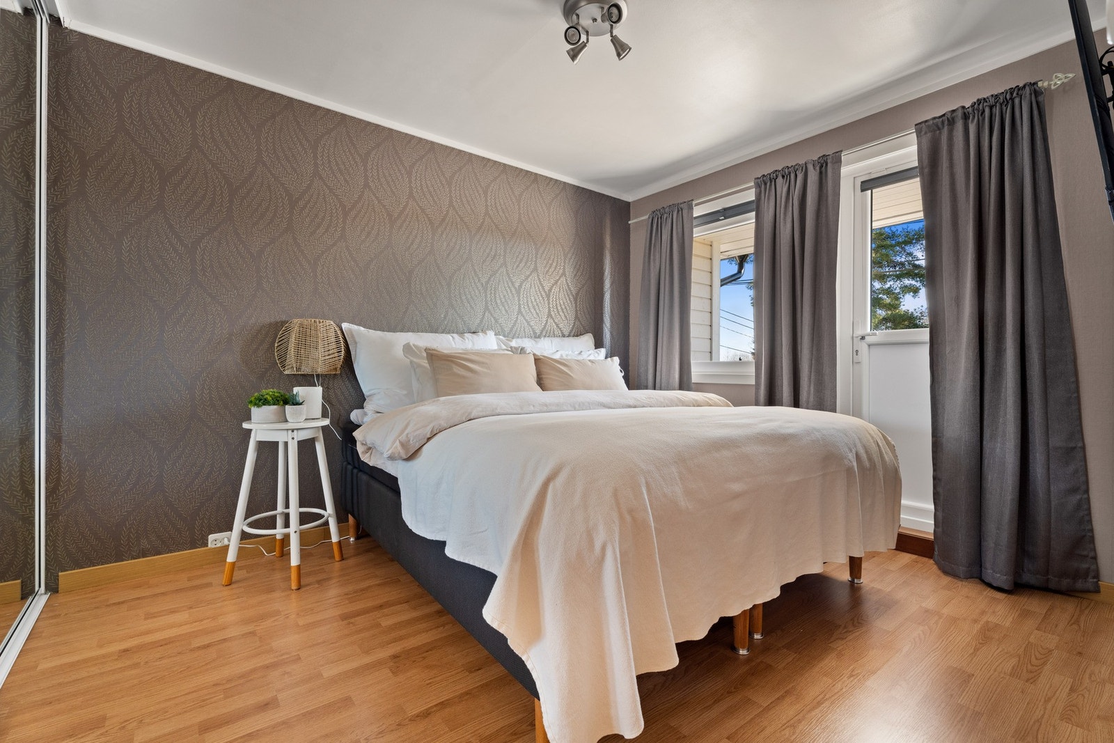 I etasjen er det også et romslig hovedsoverom på 11,5 kvadrat. Galleribilde