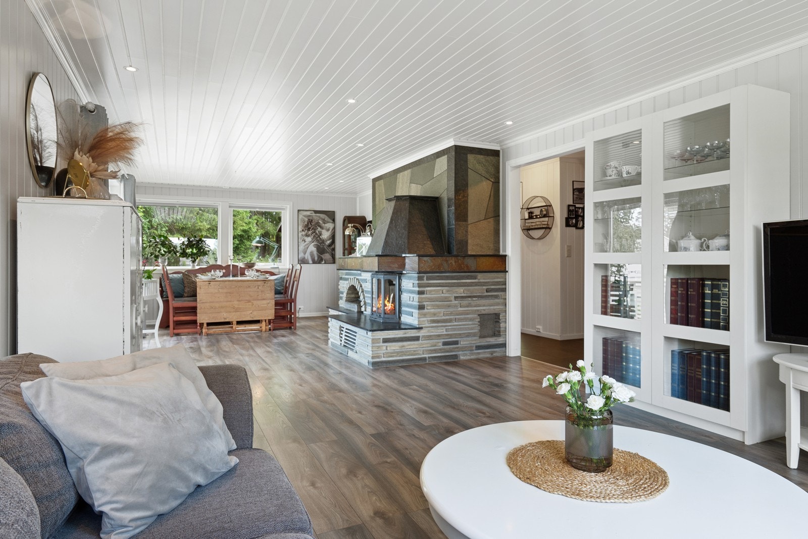 Stuen har gode møblerings muligheter Galleribilde