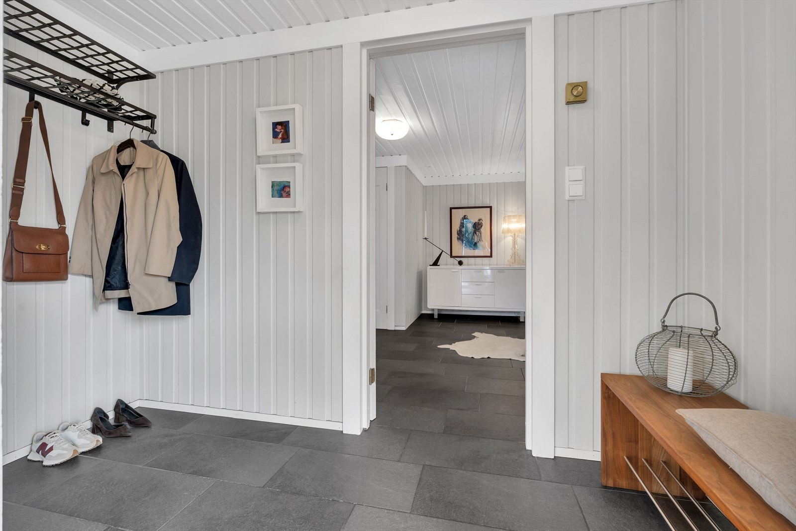 Romslig og trivelig gang. Galleribilde